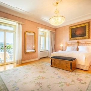 National Luzern Apartments - Suite 429 Schlafzimmer hell mit Seeblick