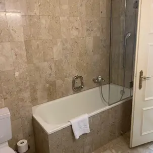 541 BATHROOM 1