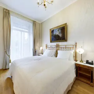 341 Suite GHN Bedroom