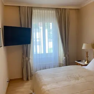 541 BEDROOM 2