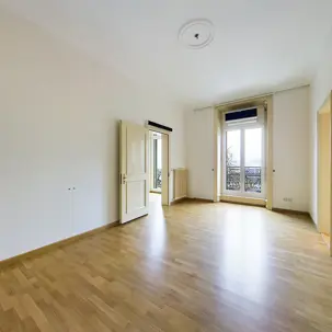 345 Suite GHN Room