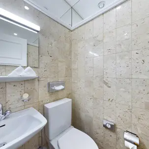 543 Suite GHN Bathroom