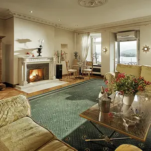 Residence National Suite445 Livingroom Web